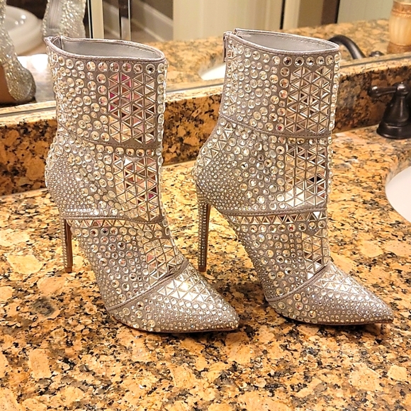 steve madden silver booties